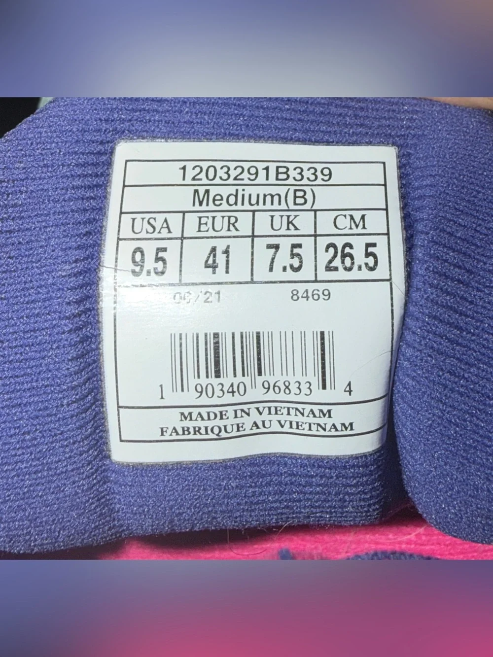 Brooks Women’s Running Shoes - Mint with Pink Accents